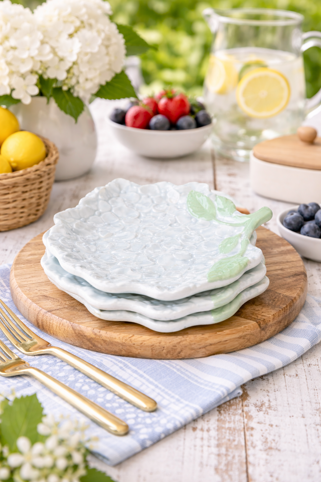 Hydrangea plates (set of 4)