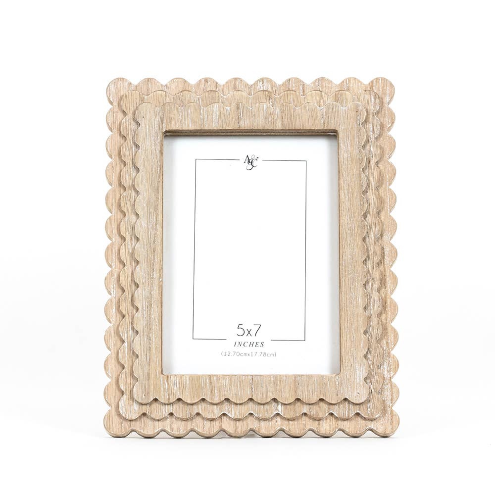 The Scallop Frame – Natural Wood