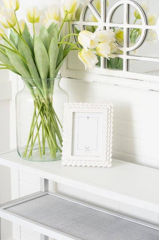 The Scallop Frame – White-LAST ONE!